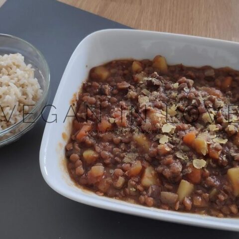 Lentil stew with brown rice