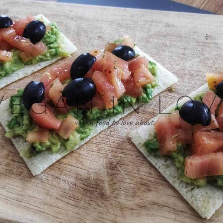 Tomato, black olives and avocado