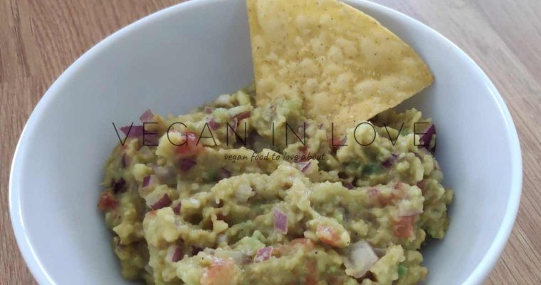 GUACAMOLE SALSA WITH CURRY