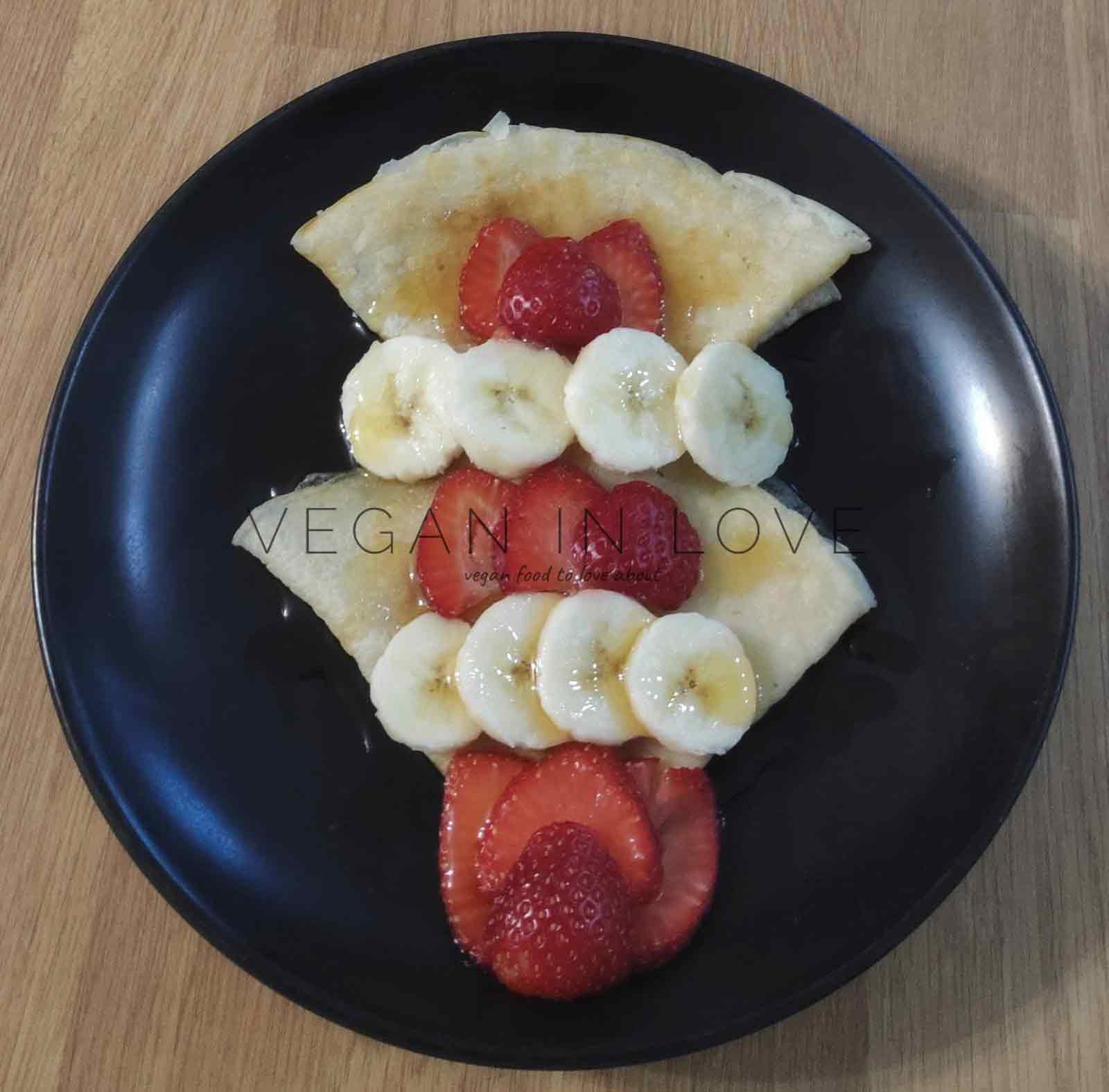 STRAWBERRIES AND BANANAS CREPES