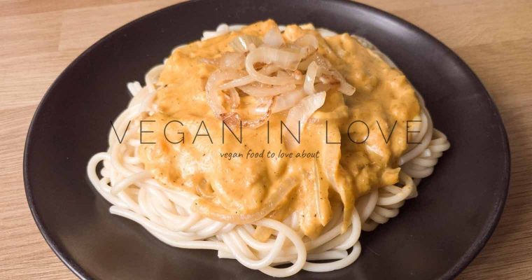 CREAMY BUTTERNUT SQUASH PASTA SAUCE WITH CARAMELIZED ONIONS