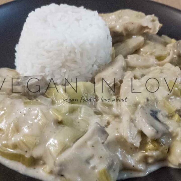 No-chicken with mushroom cream sauce