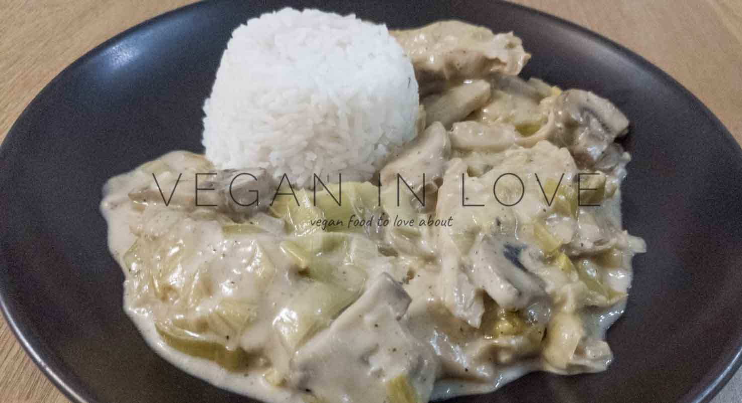 POLLO VEGANO CON SALSA DE HONGOS