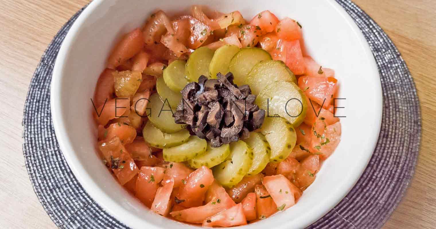 TOMATOES, OLIVES AND GHERKINS SALAD