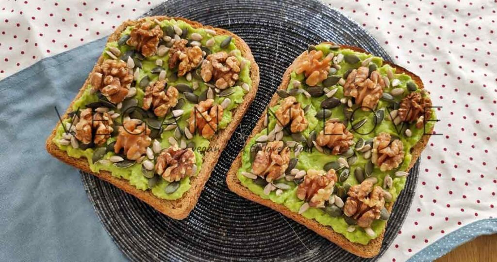 Super quick and delicious avocado on toast, easy to make with simple, healthy, and nutritious ingredients. Try this delicious recipe as a snack or for breakfast