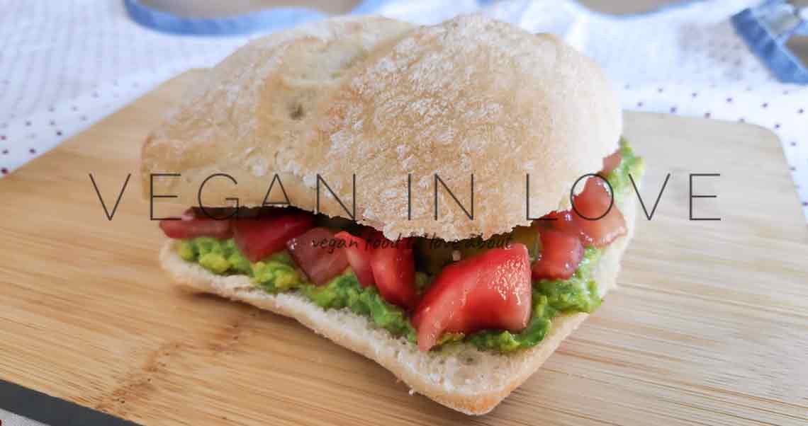 SANDWICH DE AGUACATE