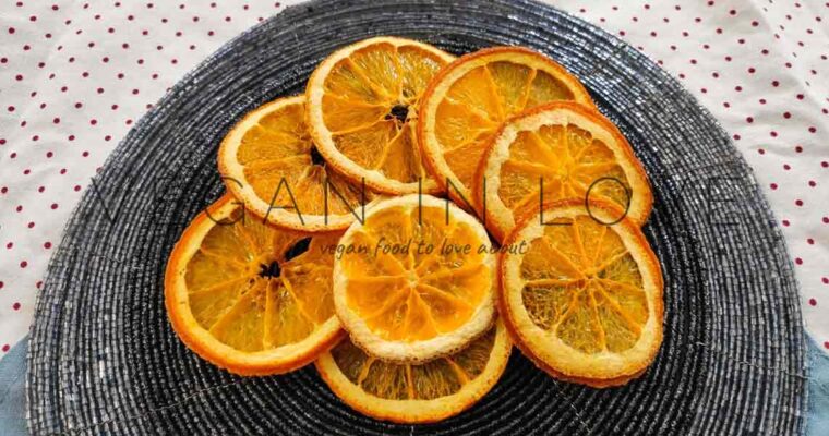 DRIED ORANGE SLICES IN OVEN