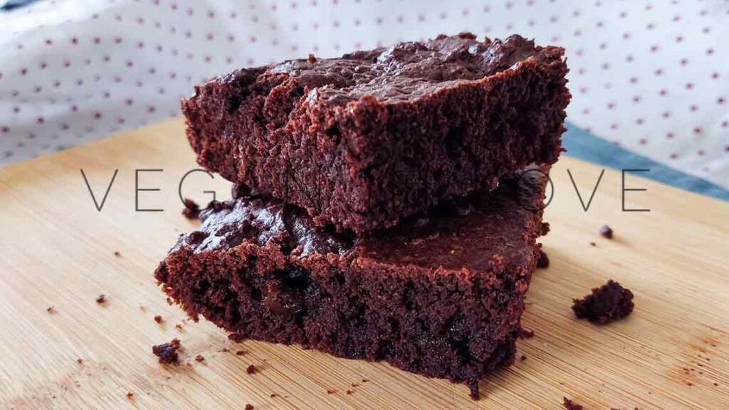 Vegan peanut butter brownie recipe. Easy to make and very rich.
