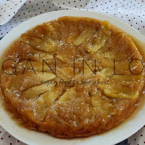 APPLE UPSIDE DOWN CAKE