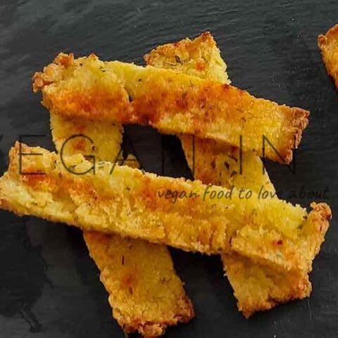 CRISPY BAKED POLENTA FRIES