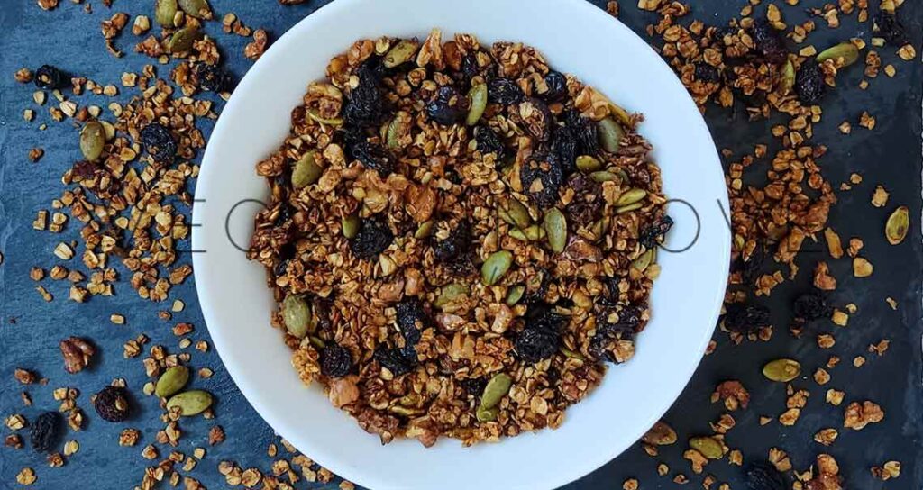 Healthy granola recipe made of delicious and nutritious ingredients. This recipe's not only gluten-free but also refined sugar-free great for a nourishing meal.