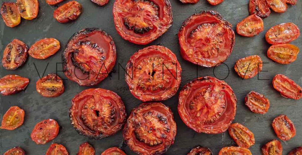 Mouthwatering & aromatic roasted tomatoes made with fresh vine & mini plum tomatoes. This homemade recipe is great as a side dish & to make soup, sauce, or stew