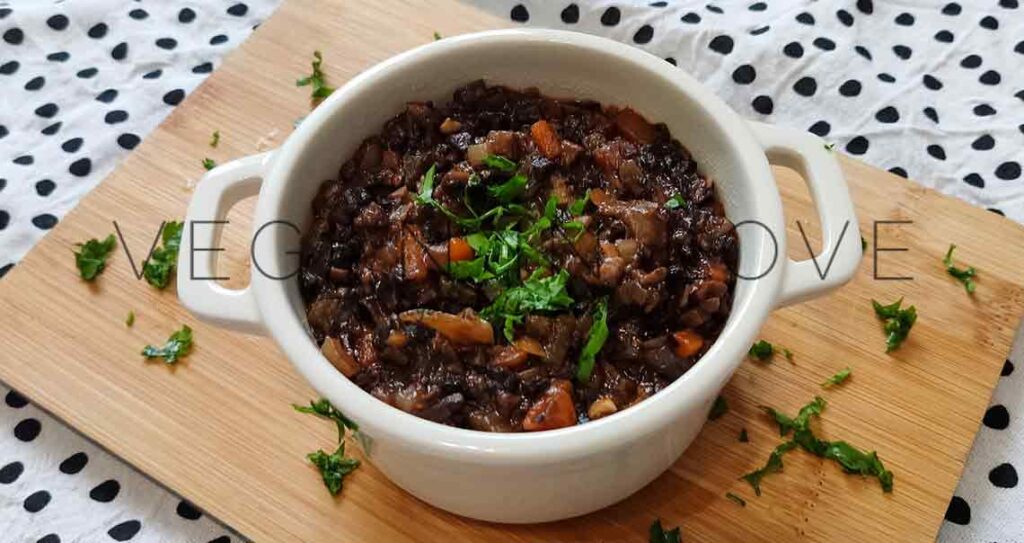 Vegan Mushroom ragu is made of delicious and easy-to-find ingredients. Enjoy this great, gluten-free, healthy vegan recipe as a main dish for any occasion.