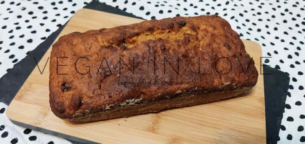 Healthy, delicious, and easy-to-make this amazing banana bread recipe. With just a few basic and easy-to-find ingredients you can make this recipe for breakfast.
