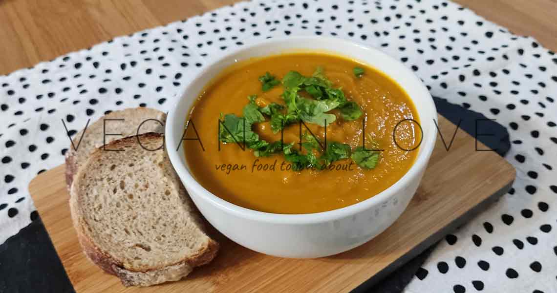 CARROT AND CORIANDER SOUP RECIPE