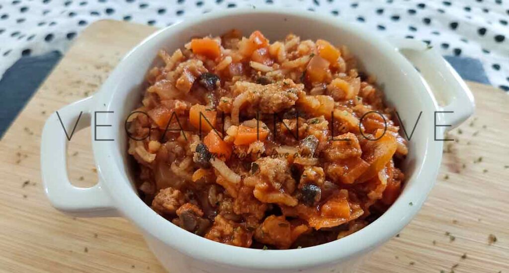 Warm, hearty, filling & affordable this vegan stew it's a win-win. Using nutritious and simple ingredients, you can make a great comforting meal for the family.