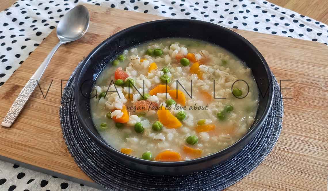 HEARTY VEGETABLE BARLEY SOUP – EASY VEGAN RECIPE