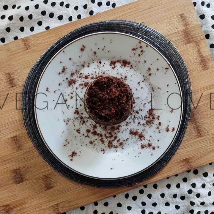 RECETA CASERA DE VOLCÁN DE CHOCOLATE VEGANO