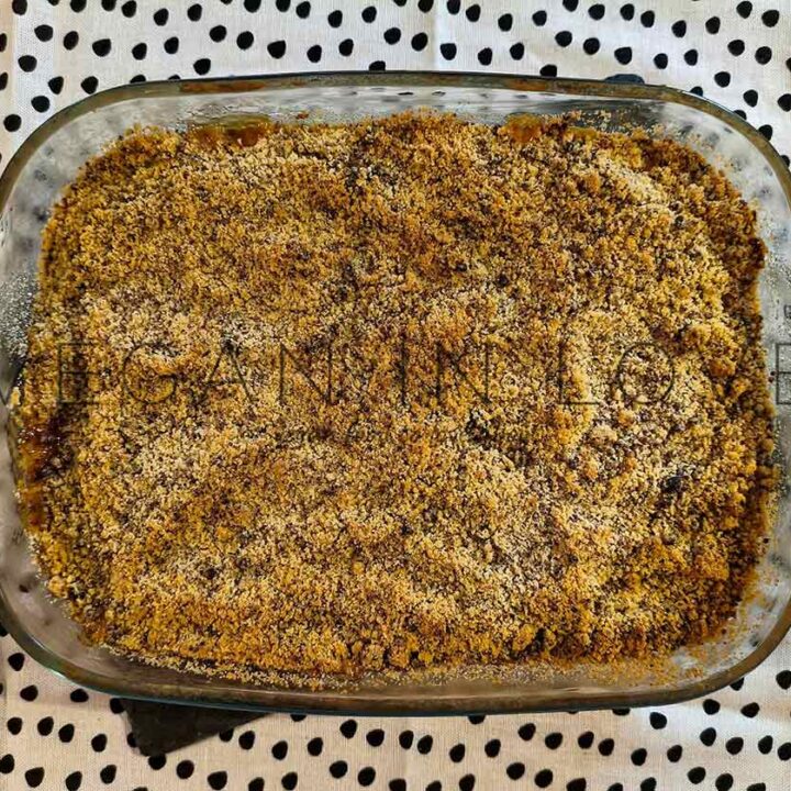 vegan apple crumble recipe, wuick and easy recipe