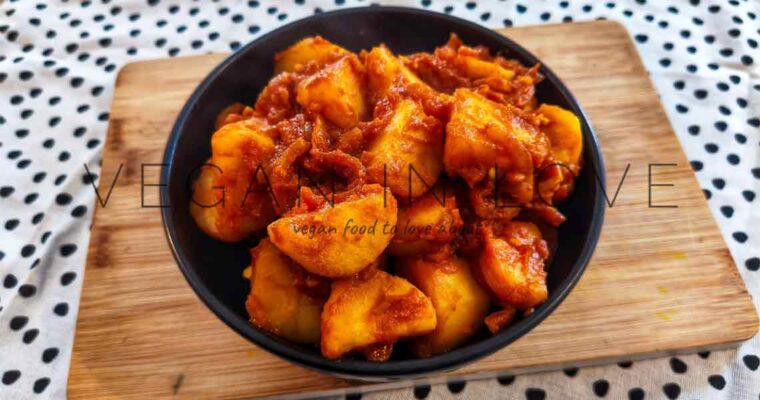 EASY BOMBAY POTATOES RECIPE – INDIAN STYLE FOOD