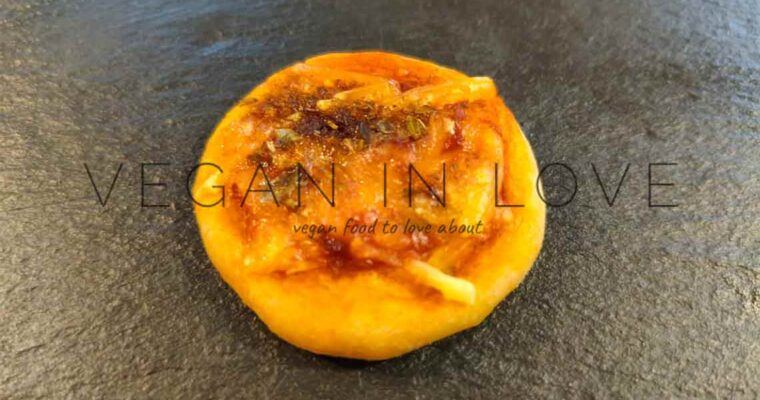 VEGAN MINI PIZZA BISCUIT RECIPE – HOMEMADE BITES