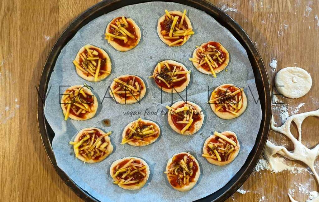 mini pizza biscuit recipe