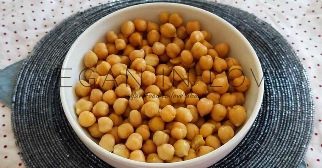 easy vegan chickpea korma recipe