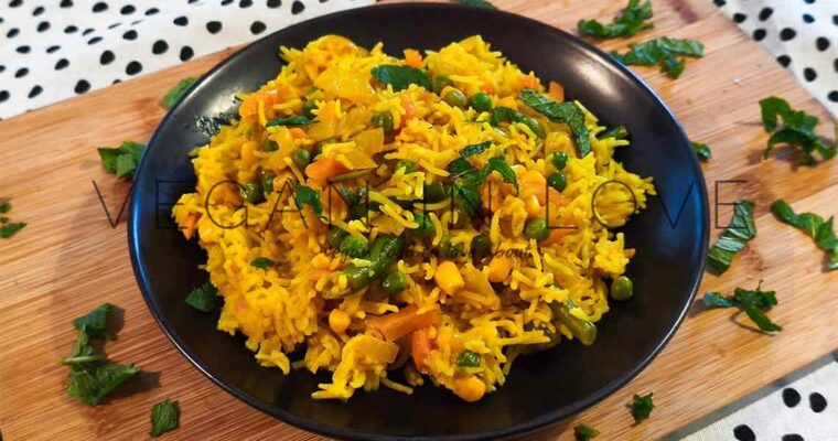HOW TO MAKE VEGAN PULAO/PILAF VEG RICE RECIPE